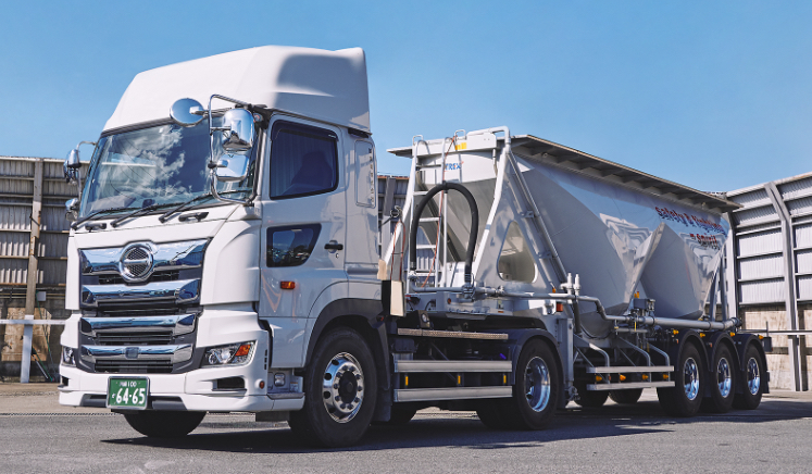 パラセメントトレーラー